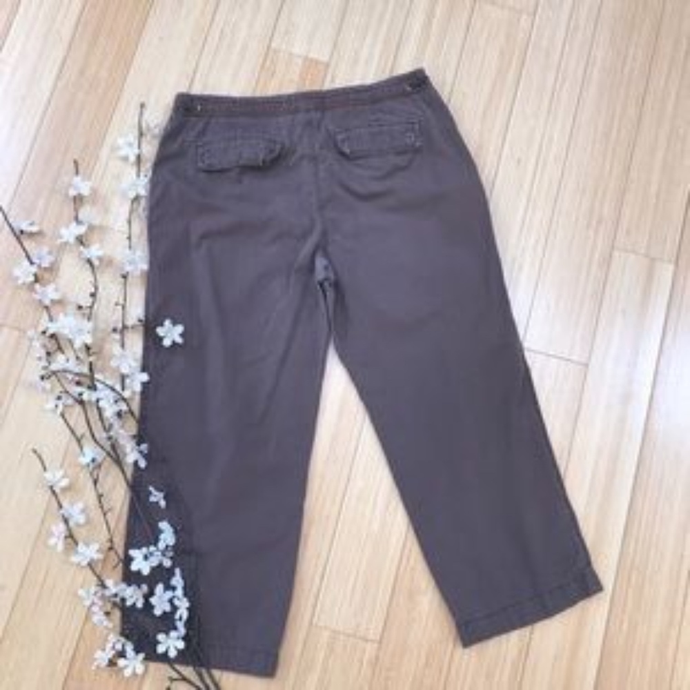 J. Crew Brown Cotton Capris, 8. - Picture 3 of 3
